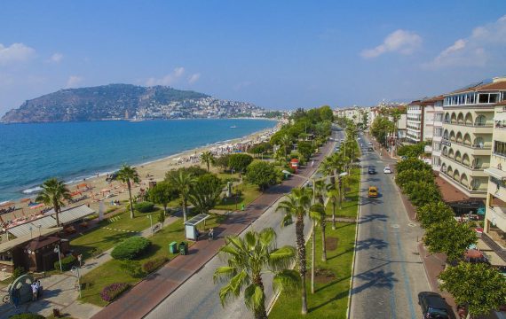 Nergens goedkoper: 9 daagse vliegvakantie naar Alanya 3 *** Hotel Wien € 333,- vertrek in Oktober